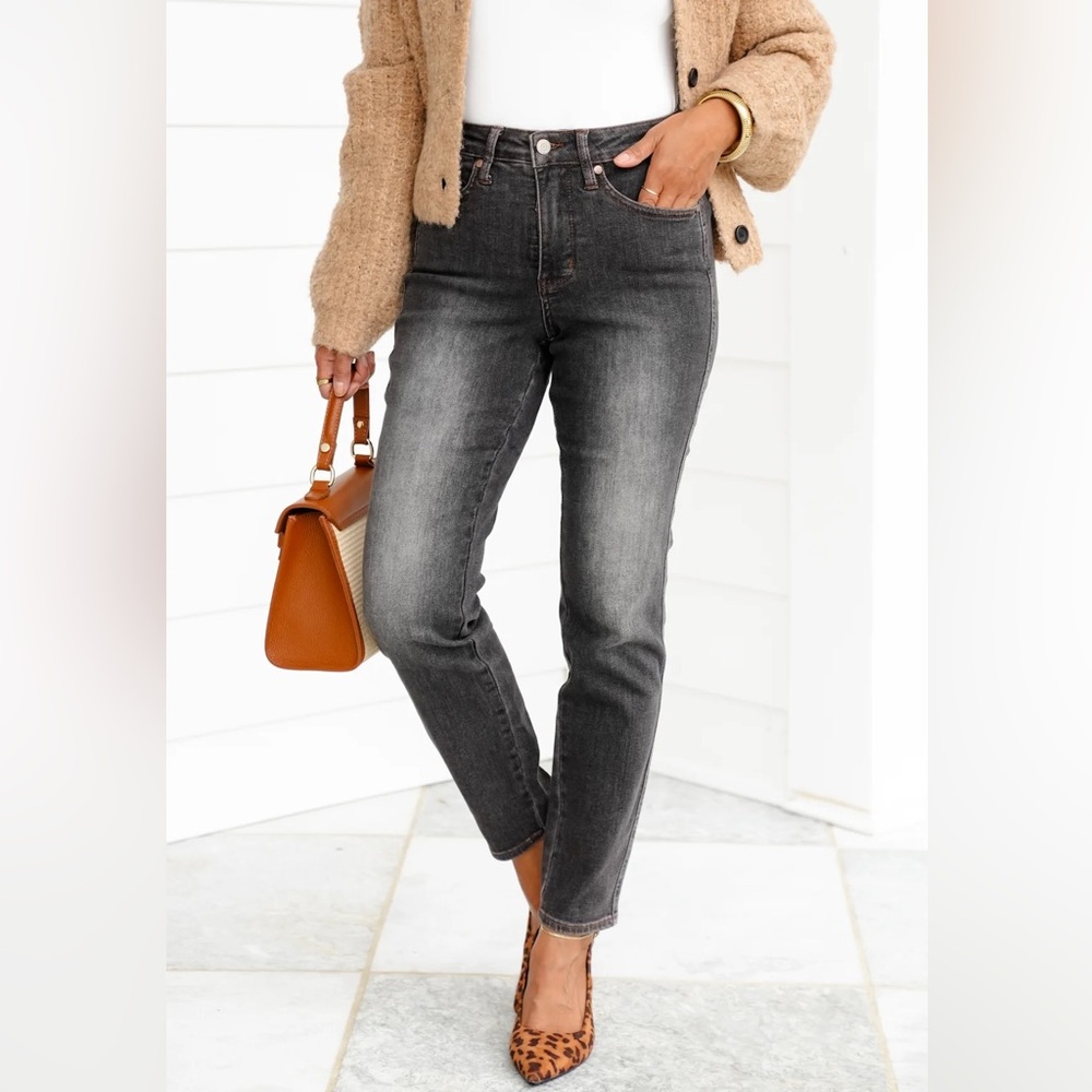 Judy Blue Gray Slim Straight Fit Jean